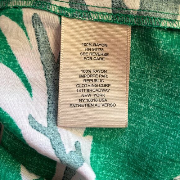 Philosophy Tie Neck Floral Blouse Top Short Ruffle Sleeves Sz Large Green Pink - Picture 9 of 9